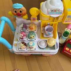 アンパンマン   パン屋さん　アイスクリーム屋さん　の画像