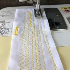 ★持ち運び便利★brotherコンパクトミシンA35-YF★整備済の画像