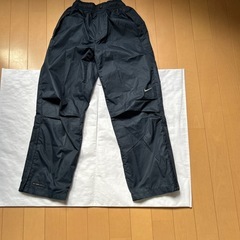 ✔︎NIKEウィンドブレーカー上(140)下(130)の画像