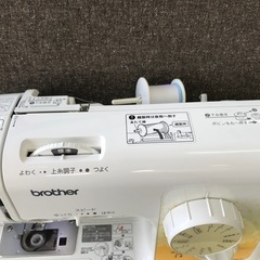★持ち運び便利★brotherコンパクトミシンA35-YF★整備済の画像