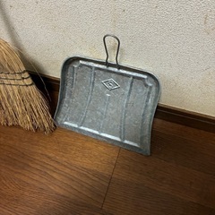 ほうき+ちりとりセットの画像