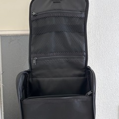 吊るして使える洗面用具ケースの画像