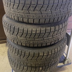 ☆ タイヤホイール　4本セット　スタッドレス　195/65R15 15インチ　2022年製　15×6J  PCD 100  インセット 53の画像