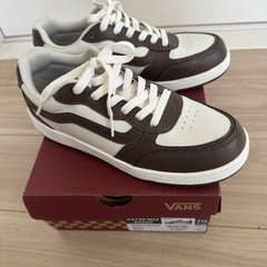 ほぼ新品です‼️ そして半額‼️ VANS V2740MLT  BRAVOの画像