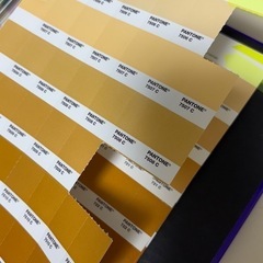 PANTONE SOLID CHIPS Uncoated  &　PANTONE SOLID CHIPS Coated の画像