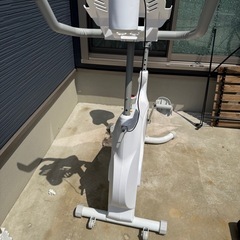 Qlee スピンバイク　エアロバイクの画像