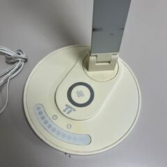 スタンドライト　スマフォ充電付き　1台の画像