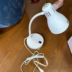 デスクライトの画像