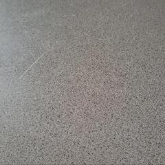 折り畳みテーブルの画像