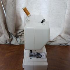 ハローキティミシン　ミシン糸ボビン付きの画像
