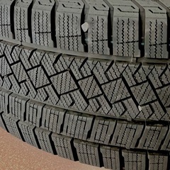 225/55R18 スタッドレスタイヤセット　ピレリ　ICE ZERO ASIMMETRICO OZレーシング　Xline X5B  　PCD112 オフセット47 　希少ホイール美品　格安　の画像