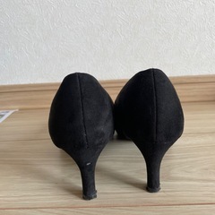 パンプス　ヒール　黒　ほぼ新品　23.5 GUの画像