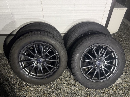 18インチスタッドレスタイヤ235/60R18 アイスガードGO75 (いちご) 村井