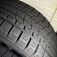 18インチスタッドレスタイヤ　235/60R18 アイスガードGO75 の画像
