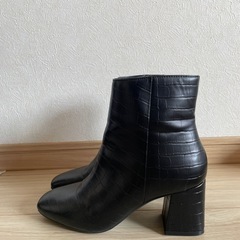 ブーツ　黒　新品　23.5　GUの画像