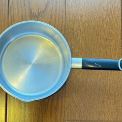 アルミ製の片手鍋 赤蓋_Bの画像