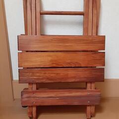折り畳み式木製テーブルの画像