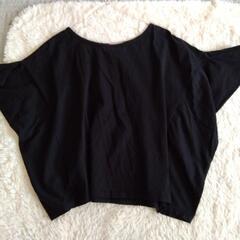 BEAMS 黒カットソー の画像