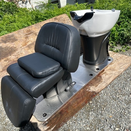 シャンプーチェアー　電動リクライニング式　中古