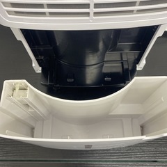 【ご来店限定】＊ 未来 コンプレッサー式除湿機　2022年製＊0826-7の画像