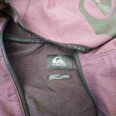 QUIKSILVER　アウター　XLの画像