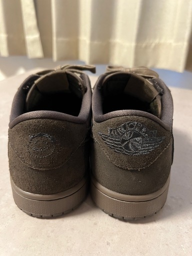 TRAVIS SCOTT × NIKE AIR JORDAN 1