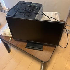 こたつ、毛布、プリンター、ディスプレイの画像