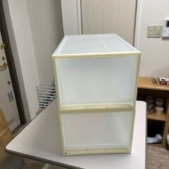 衣装ケース　収納ケース　クリアケース　2台の画像