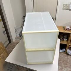 衣装ケース　収納ケース　クリアケース　2台の画像