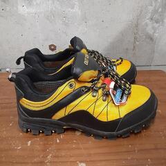 【新品未使用品】OUTRONI 安全靴 0826-014の画像