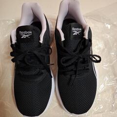 Reebokスニーカー 23.5cmの画像