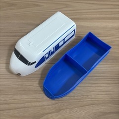 新幹線　お弁当箱の画像