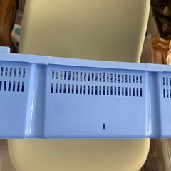 青い大きな入れ物無料の画像