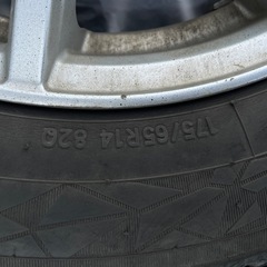 トーヨー オブザーブ GSi-5 タイヤ（175/65R14）付きアルミリムの画像