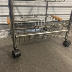 ★店舗・出張買取実施中★キャスター付きスチールラック　洗面所収納　4段カゴ収納の画像
