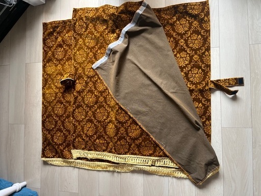 センターカーテン、ローレルゴールド、金華山