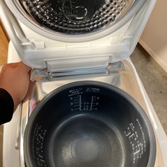 炊飯器の画像