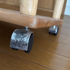 キャスター付き　ワゴン　　木製の画像