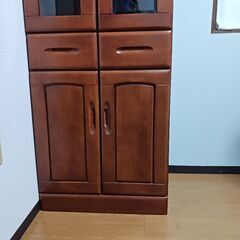 食器棚の画像