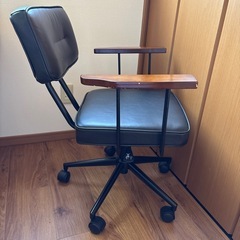 昇降式 チェアの画像
