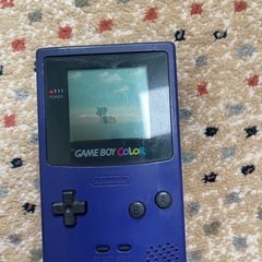 ゲームボーイカラー２個＋ソフト１個の画像