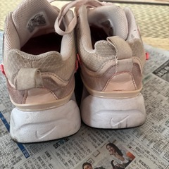 Nike スニーカー　ピンクの画像
