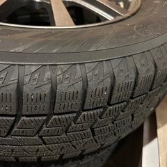 ヴォクシー　スタッドレス3シーズンの画像