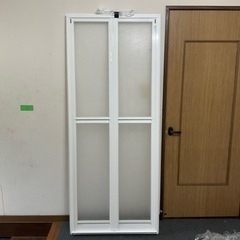 三協アルミ  浴室二枚折ドアの画像