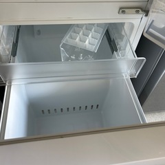 美品ワールプール冷蔵冷凍庫2023  156Lの画像