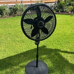 黒色扇風機の画像