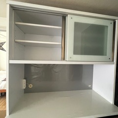 食器棚の画像