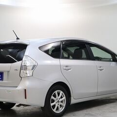 大人気車種！🚗　プリウス　アルファの画像