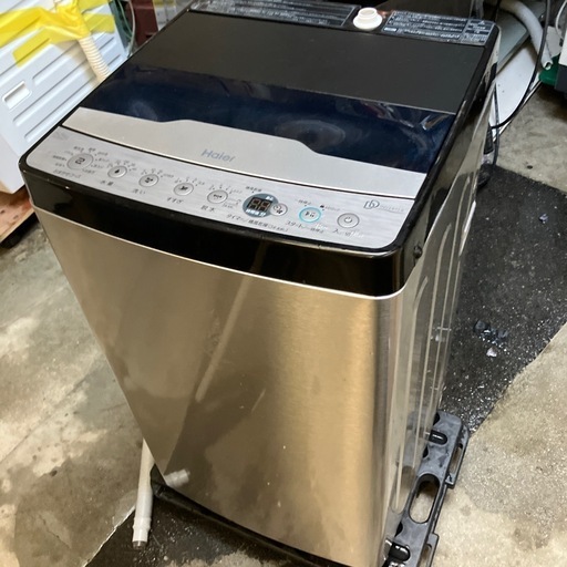 O2508-733 Haier 全自動電気洗濯機 5.5kg 2023年製 動作確認済み 中古