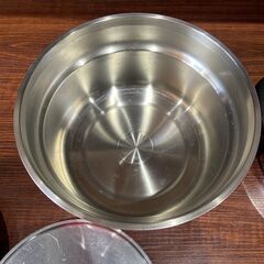 極美品 サーモス 真空保温調理器シャトルシェフ 2.8L KBJ-3001 R レッドの画像